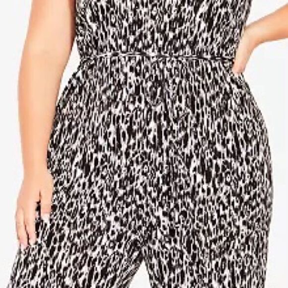 Avenue Black & White V-Neck Jumpsuit Plus Size 4X – NWT Effortless Chic - Picture 3 of 12